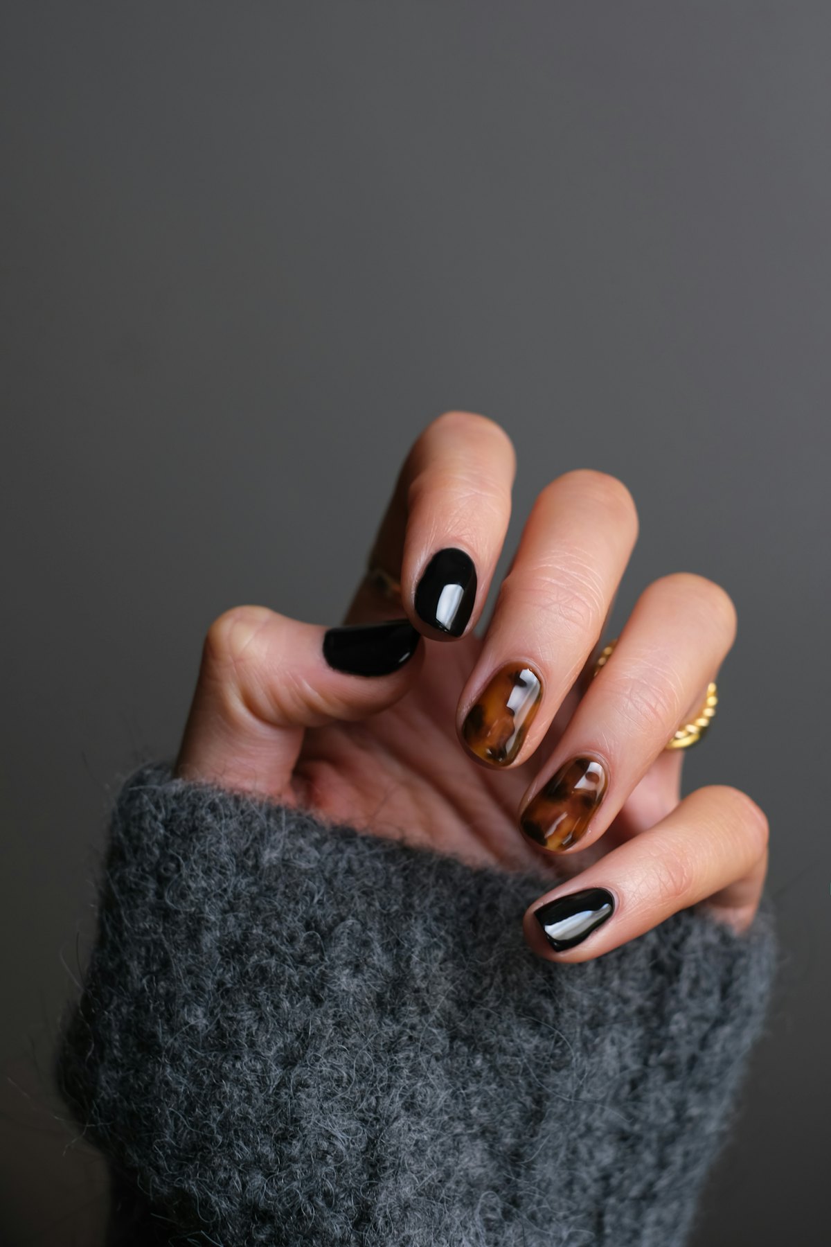 Manicura en un salón de uñas